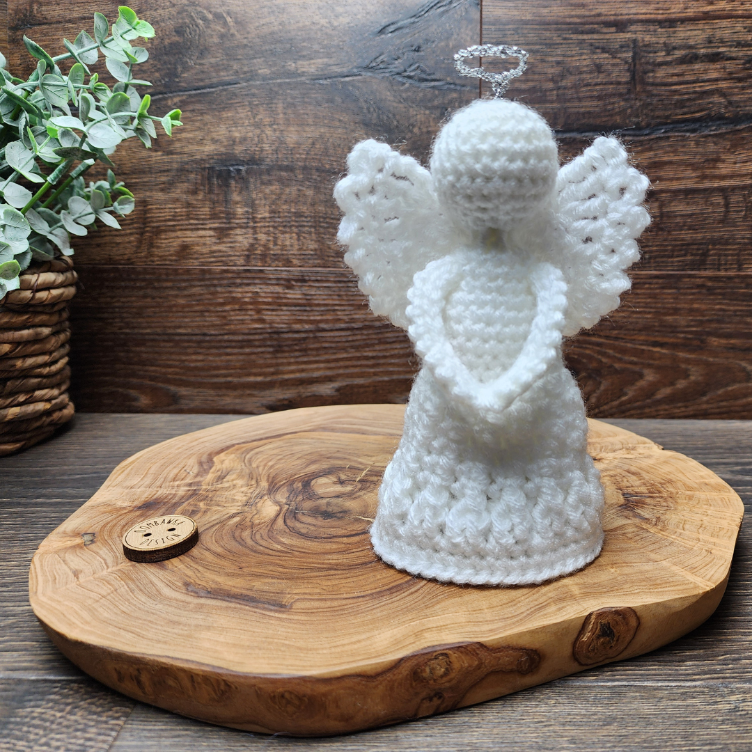 ✨ Meet Francesca! ✨ My newest crochet angel pattern for the Christmas in July Make Along. Easy, quick, and no stiffening needed. Free pattern!