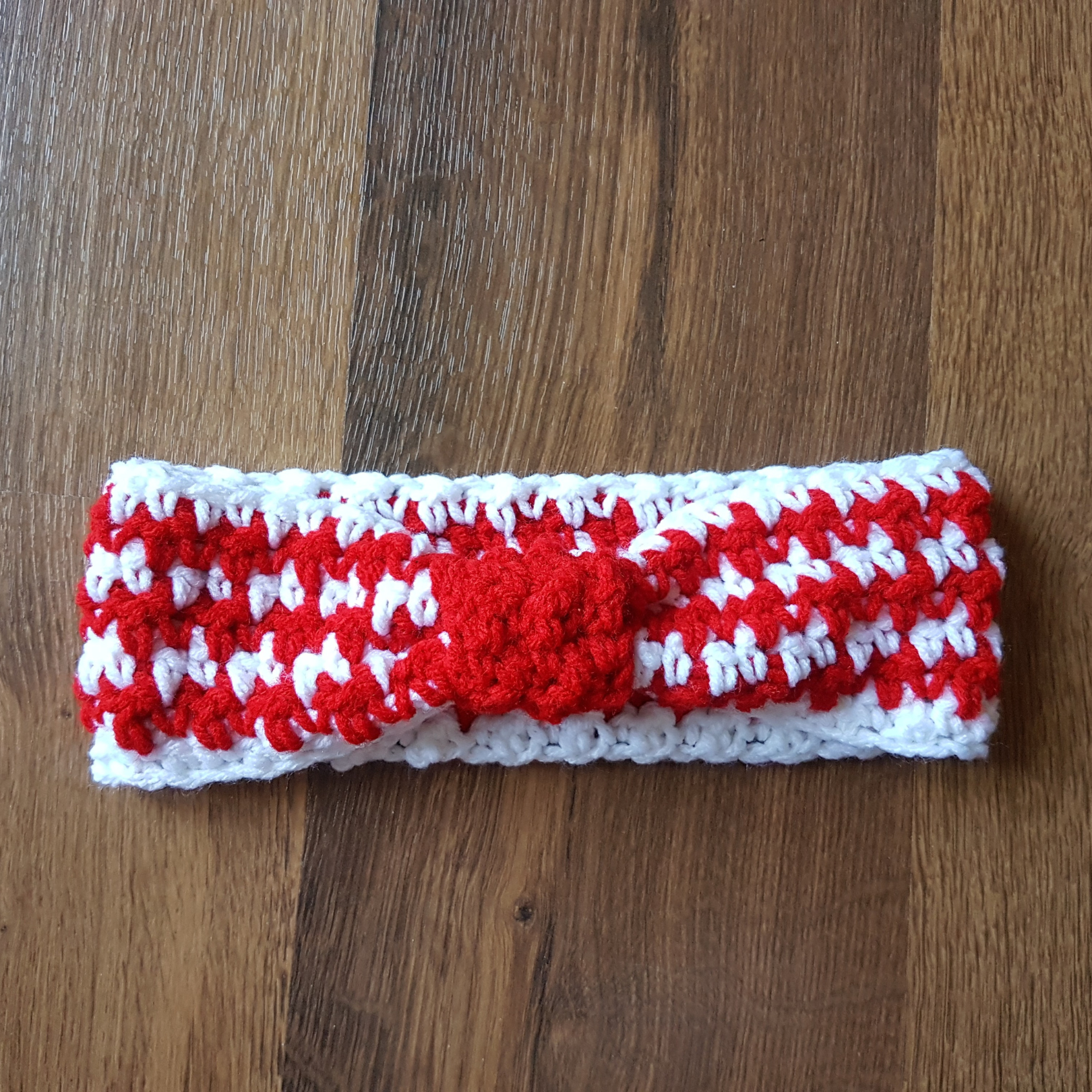 Easy Holiday Houndstooth Crochet Pattern