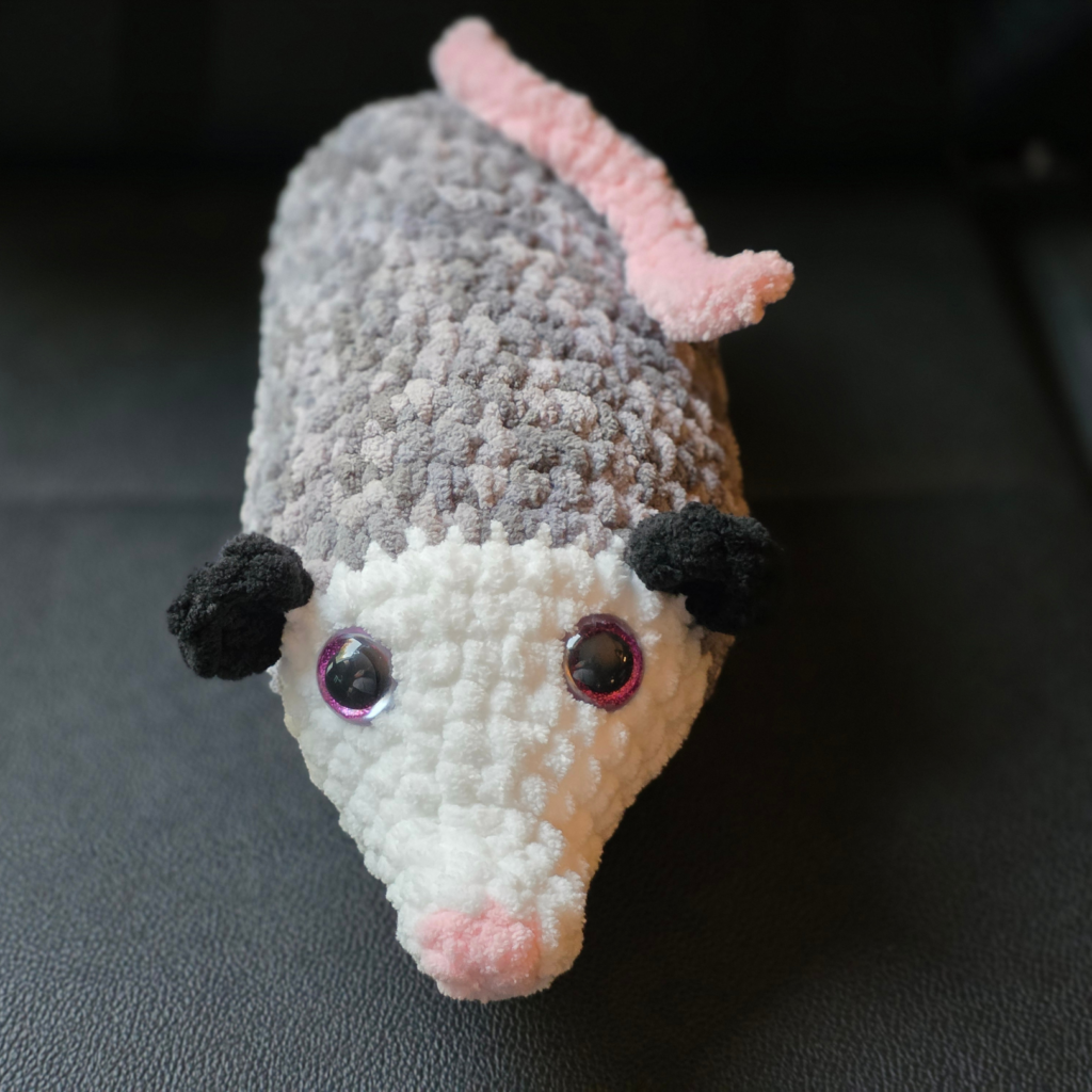 Adorable and no-sew! 🧶 Make this soft crochet possum with blanket yarn and a 6 mm hook. Free amigurumi pattern + photo steps! #crochet #amigurumi #freepattern