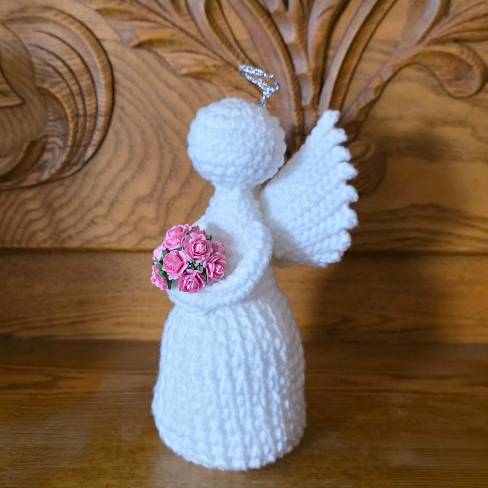 🧵 Thinking of You Angel – free crochet pattern! A perfect handmade gift idea for Yarnsgiving and the holiday season. #crochet #freepattern #yarnsgiving